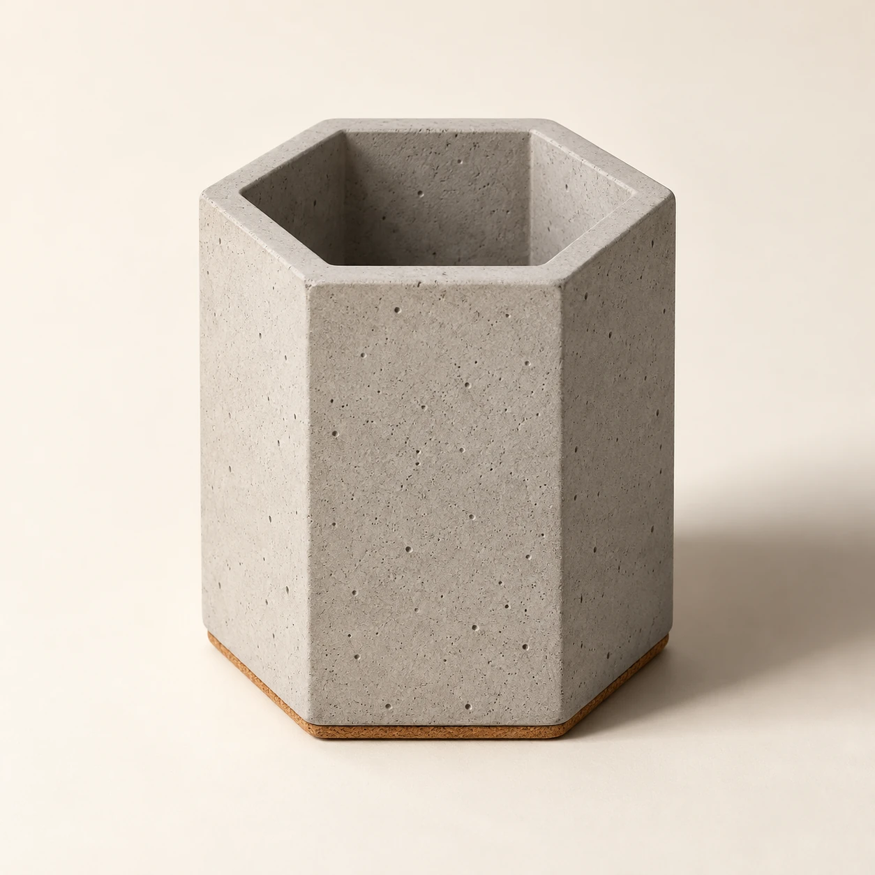 Facet Pen Holder in Concrete